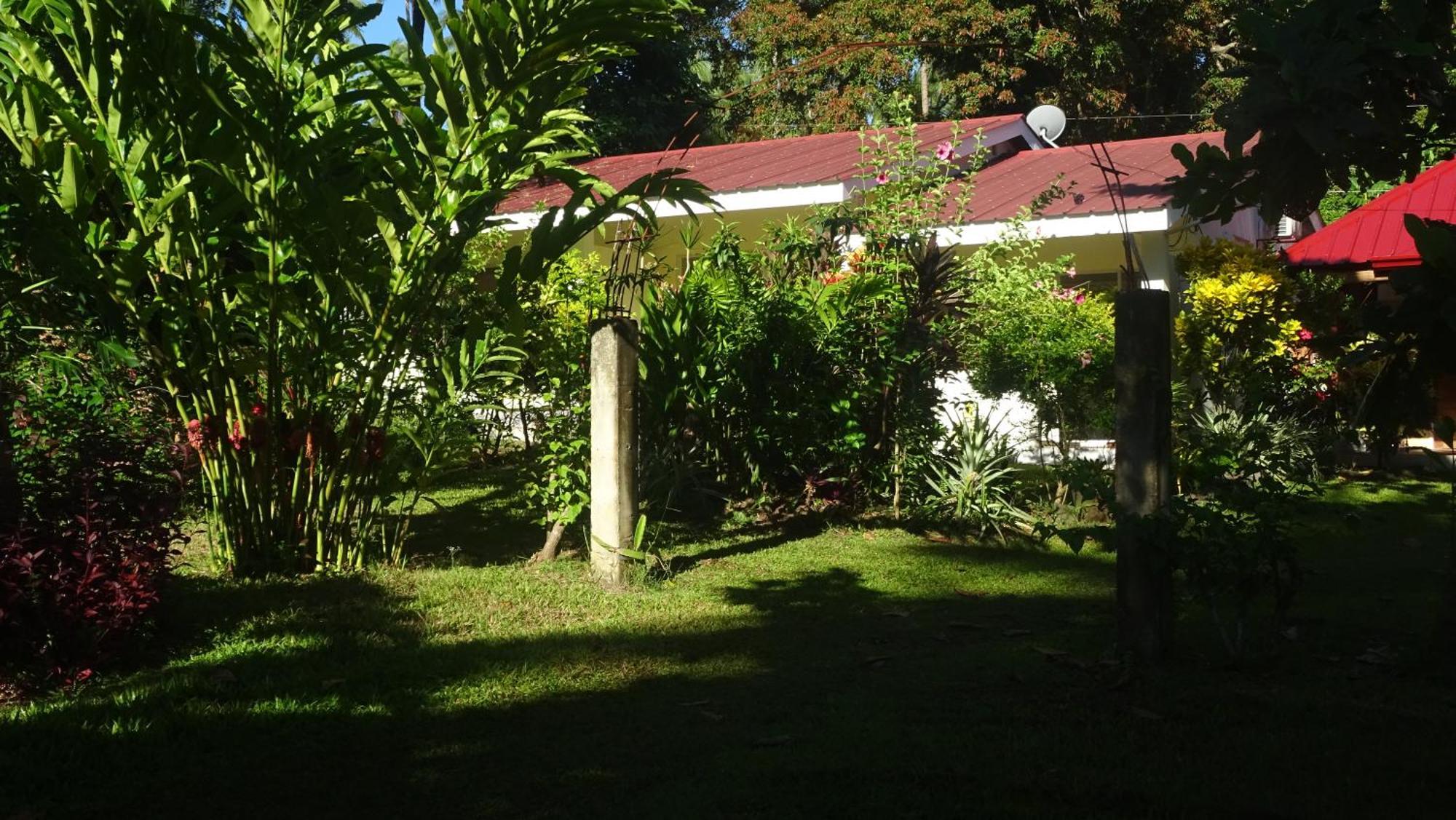 Acacia'S Cottages With Starlink Wifi Mambajao Extérieur photo