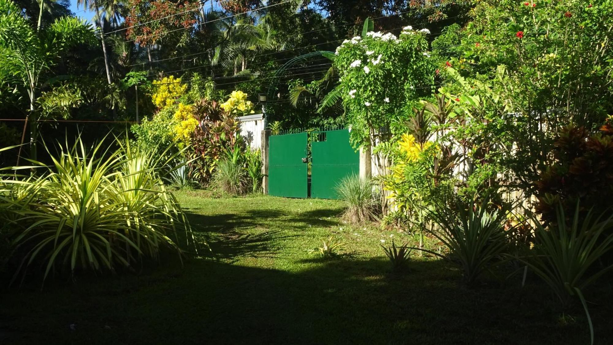 Acacia'S Cottages With Starlink Wifi Mambajao Extérieur photo